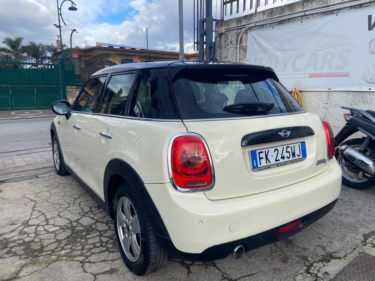 Mini 1.5 Cooper D 116 cv AUTOM