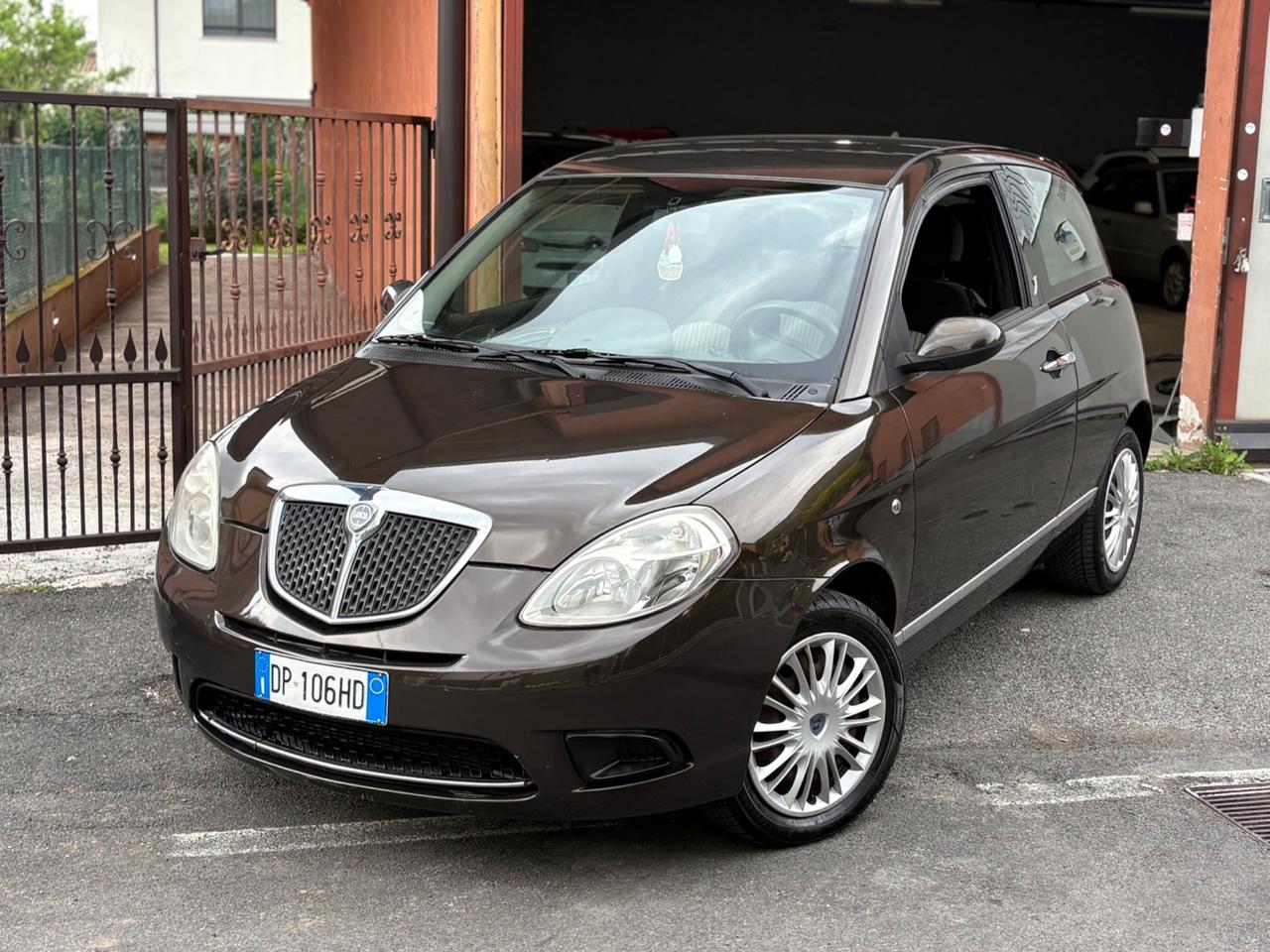Lancia Ypsilon 1.2 Platino 2008 NEOPATENTATI