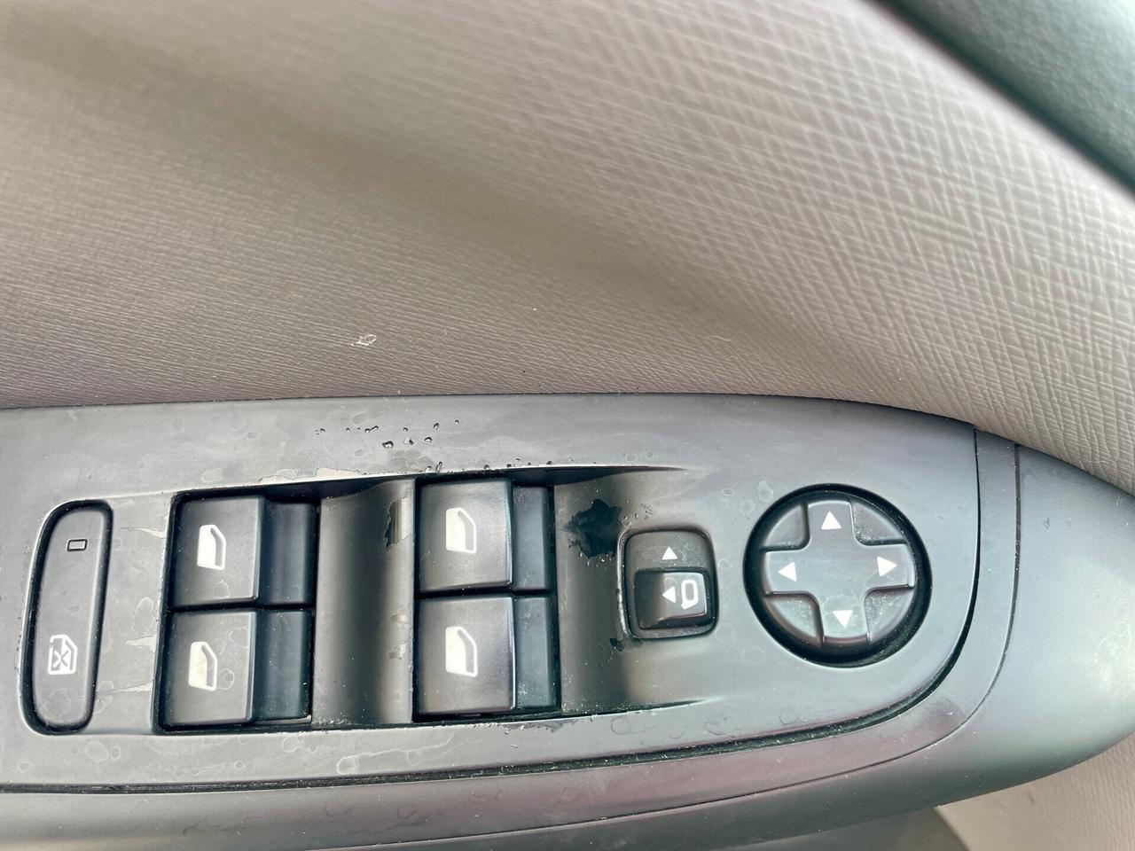 Citroen Grand C4 Picasso HDi 120CV EAT6 7POSTI