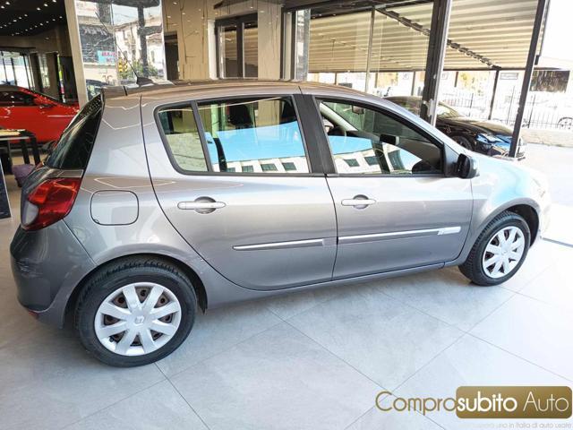 RENAULT Clio 1.2 16V 5 porte Confort