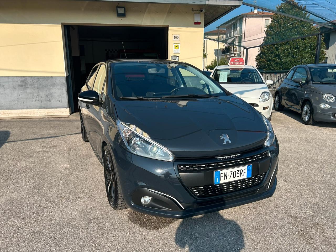 Peugeot 208 1.6 BlueHDi 75CV 5p. Black Line - OK NEOPATENTATI