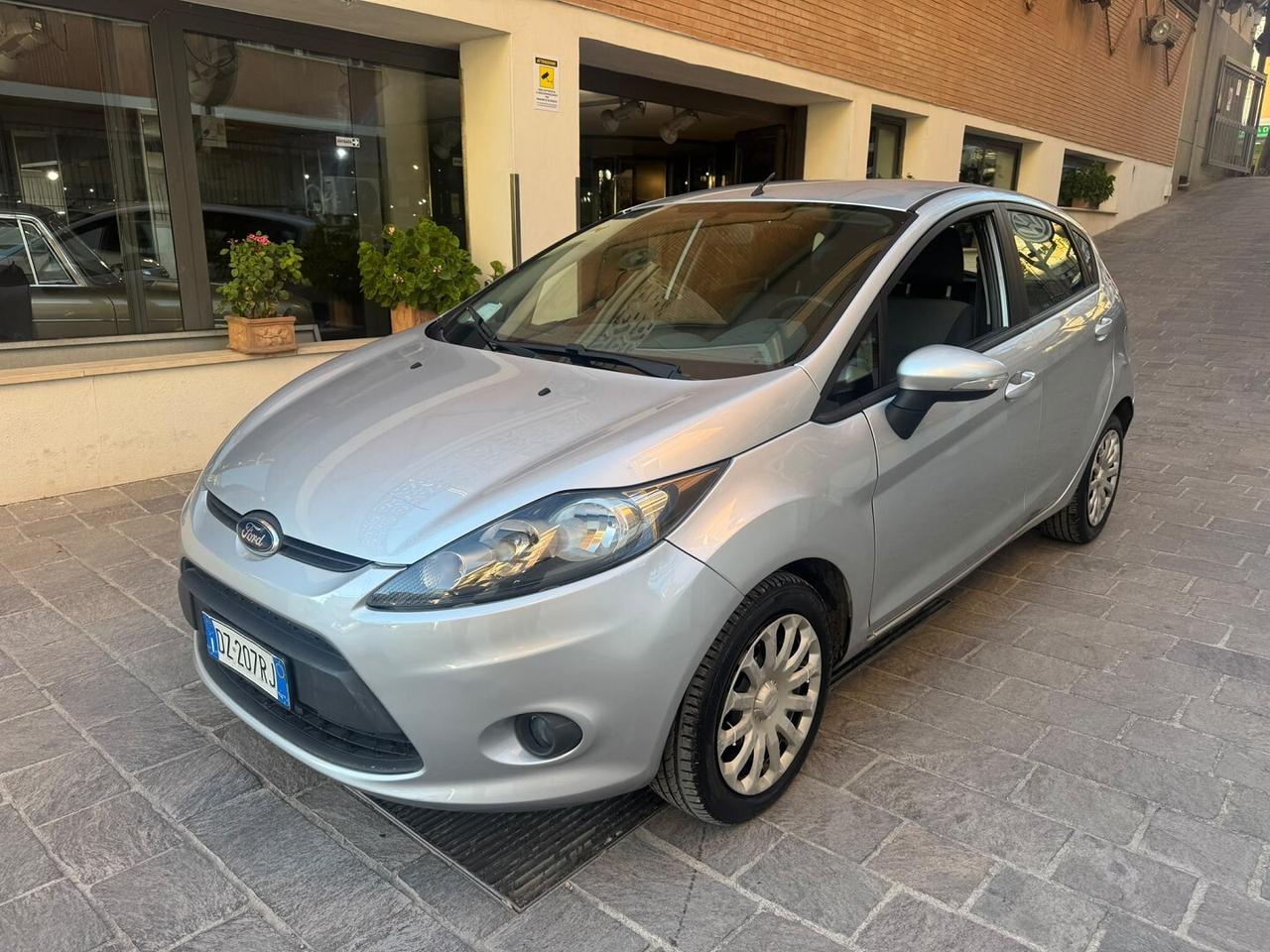 FORD Fiesta 1.4 TDCi 68CV 5 porte Titanium