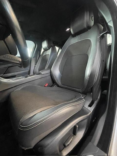 Jaguar XE 2.0 D 180 CV AWD aut. R-Sport