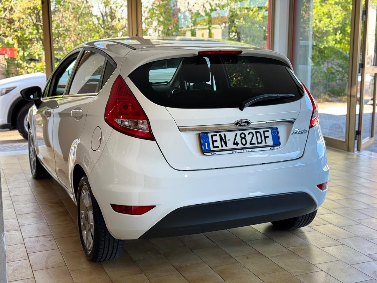 Ford Fiesta 1.4 TDCi 70CV 5 porte Titanium