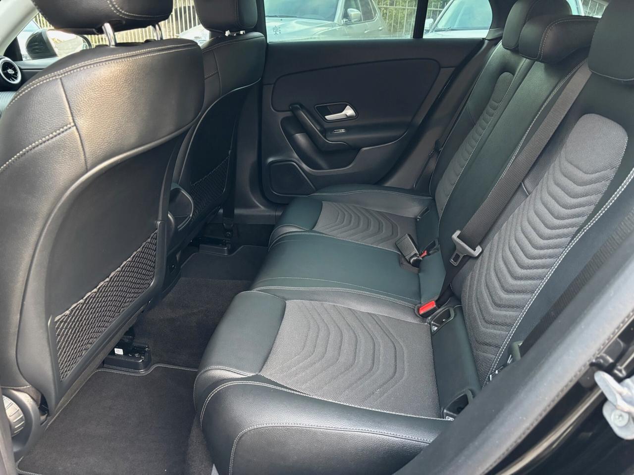 Mercedes-benz CLA 180 d Automatic Shooting Brake Sport FULL MATRIX- MULTIBREAM- MY 23