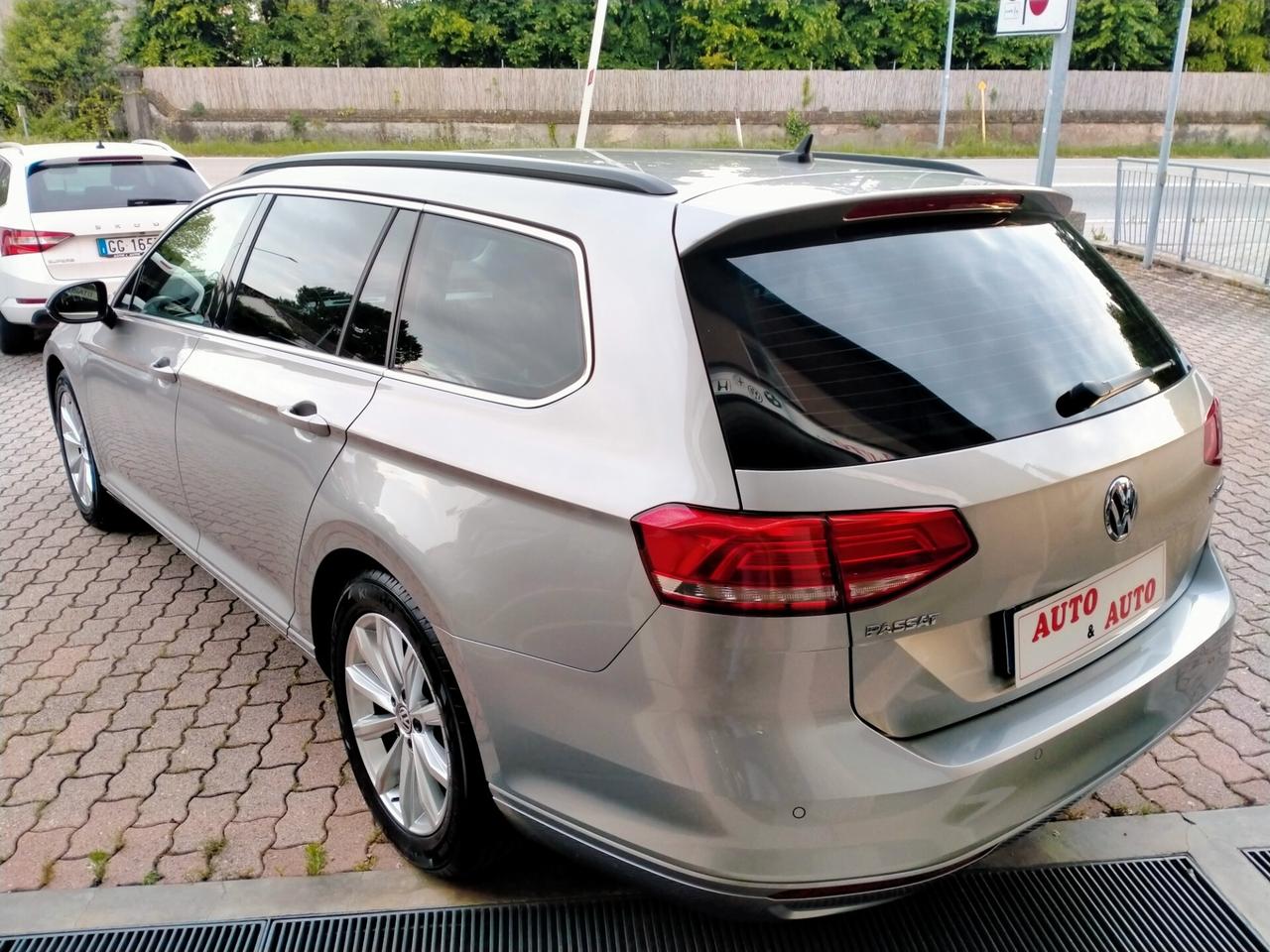Volkswagen Passat Variant 1.6 TDI 120cv DSG COMFORTLINE SERVICE VW UNIPROP.