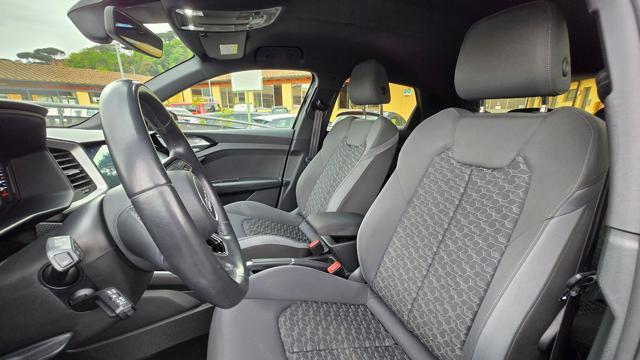 AUDI A1 SPB 25 TFSI S-LINE S-TRONIC IDENTITY BLACK LED UFF