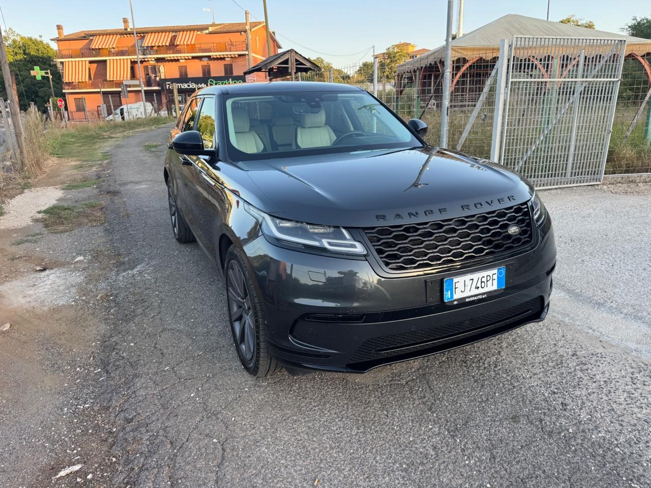 Land Rover Range Velar 2.0D I4 240 CV R-Dynamic HSE