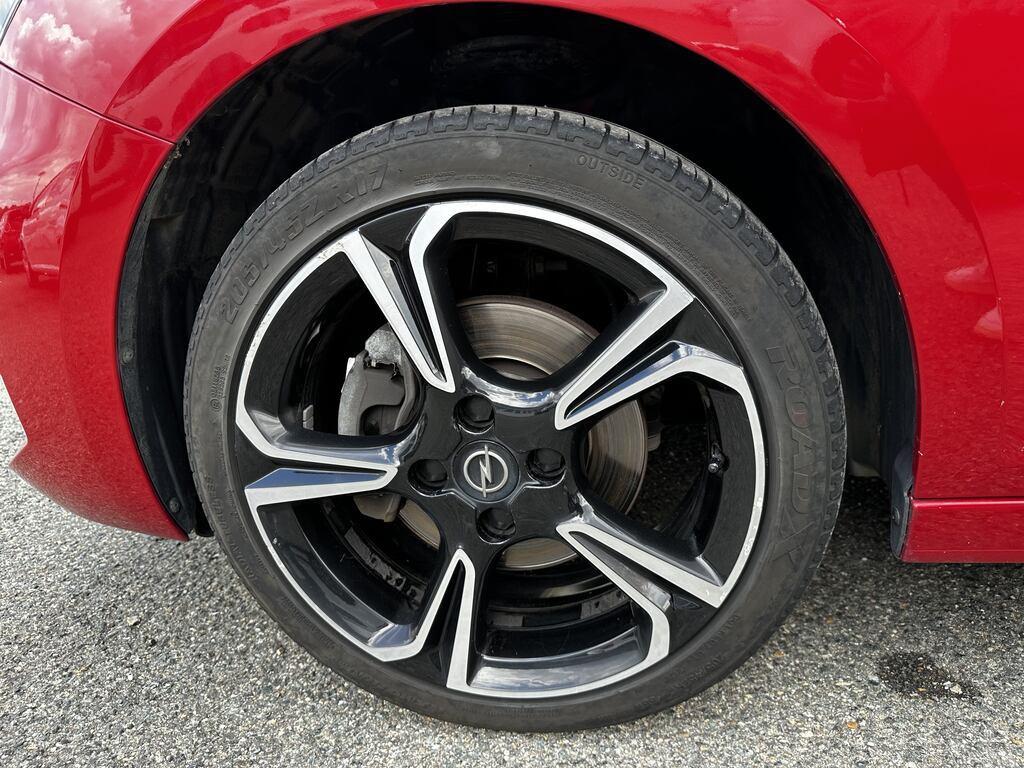 Opel Corsa 5 Porte 1.2 GS Line