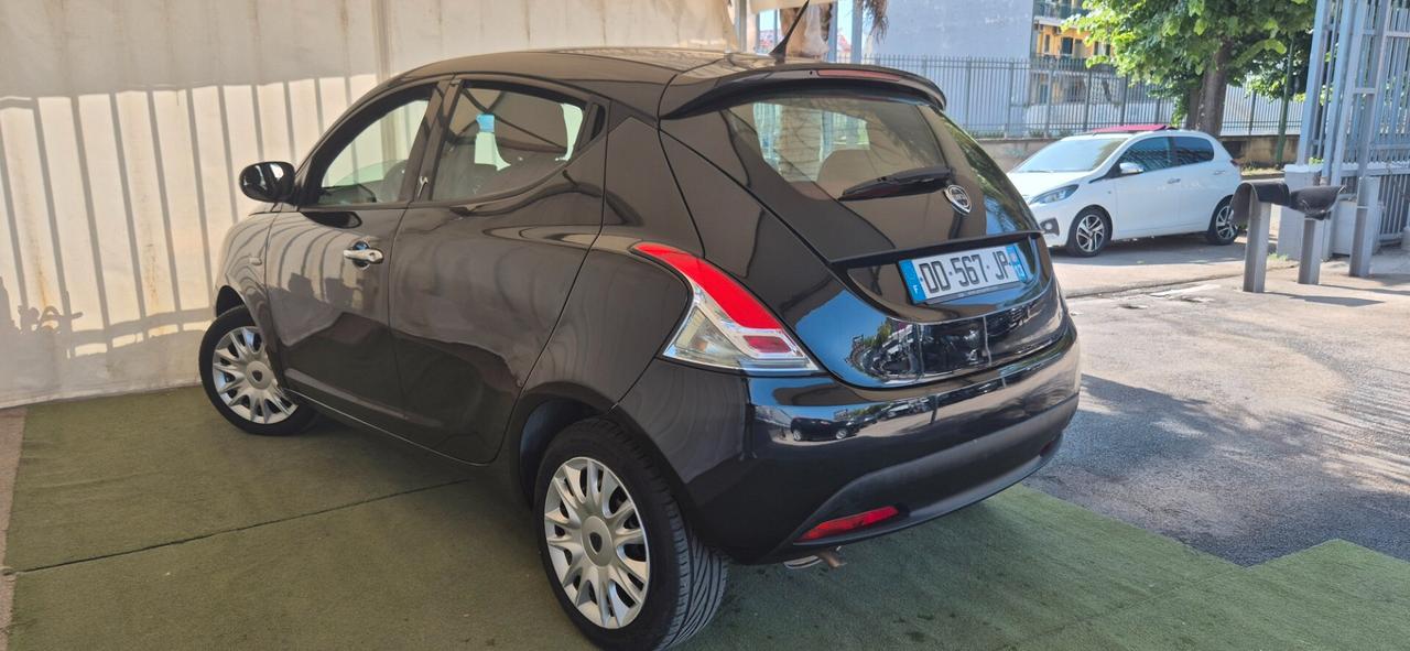 LANCIA Ypsilon 1.2 69CV Adatta Per Neopatentati 2014