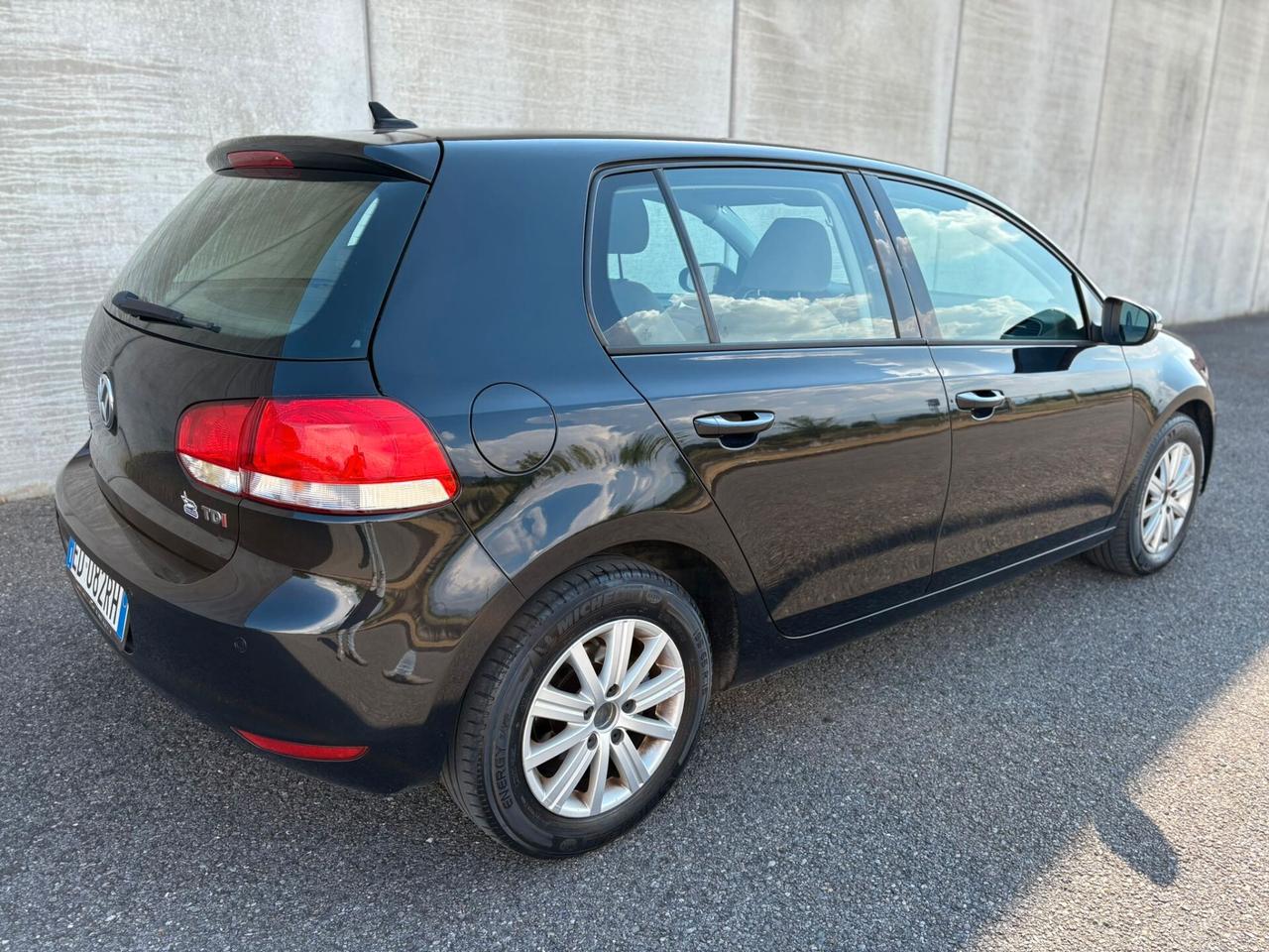 Volkswagen Golf 1.6 TDI 105cv 5p NEOPATENTATI