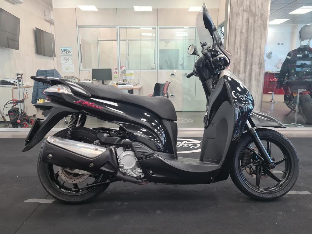 Honda SH 300 i
