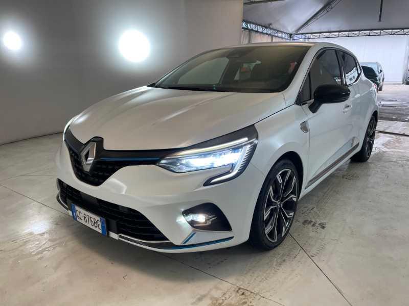 RENAULT Clio V - Clio 1.6 E-Tech hybrid Initiale Paris 140cv auto