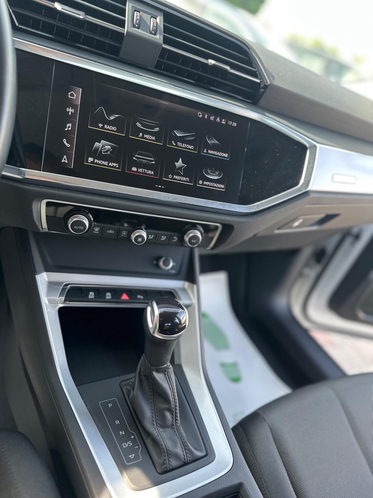 Audi Q3 35 TDI S tronic Business