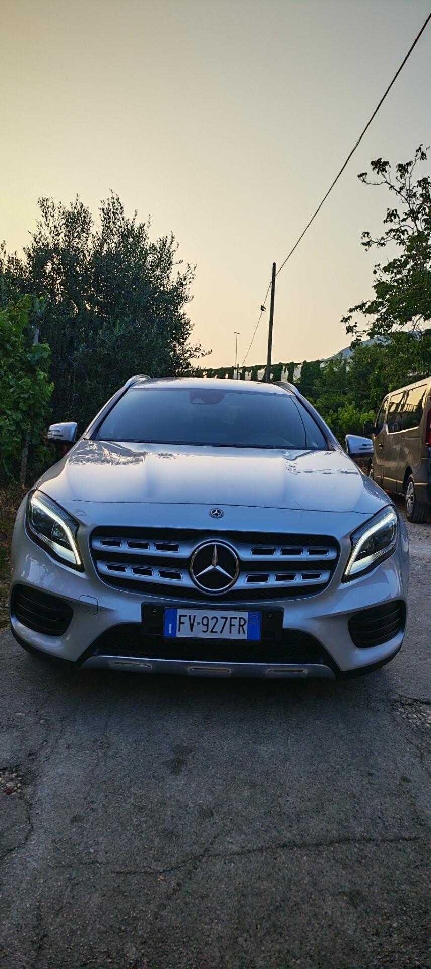 Mercedes-benz GLA 180 d Premium
