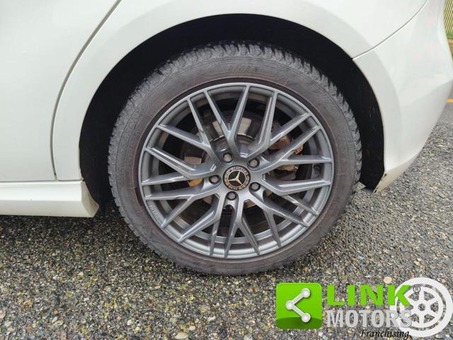 MERCEDES-BENZ A 180 d Premium