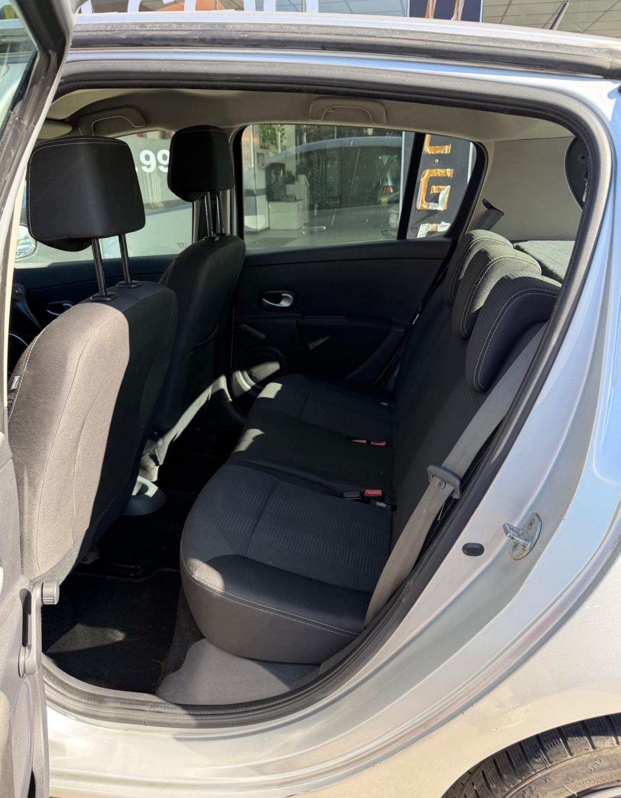 Renault Clio 1.2 16V 5 porte- Neopatentati-Garanzia 12