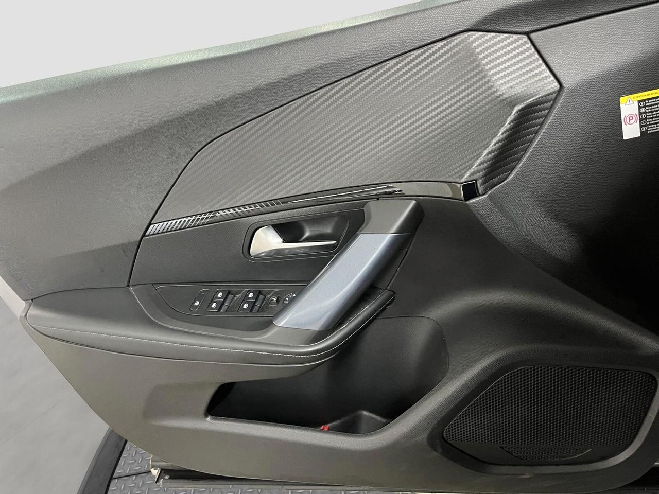 Peugeot 2008 PureTech 100 S&S Allure 2020