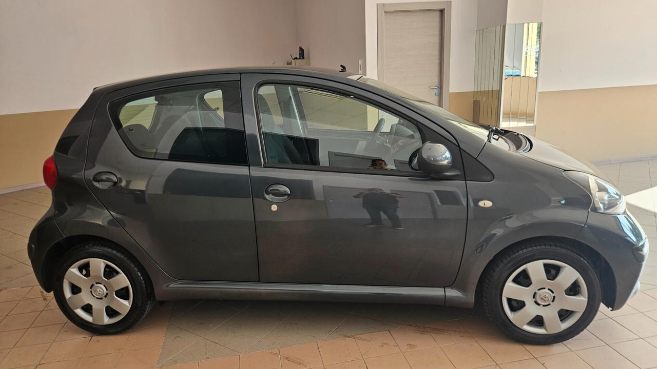 Toyota Aygo 1.0 12V VVT-i 5 porte