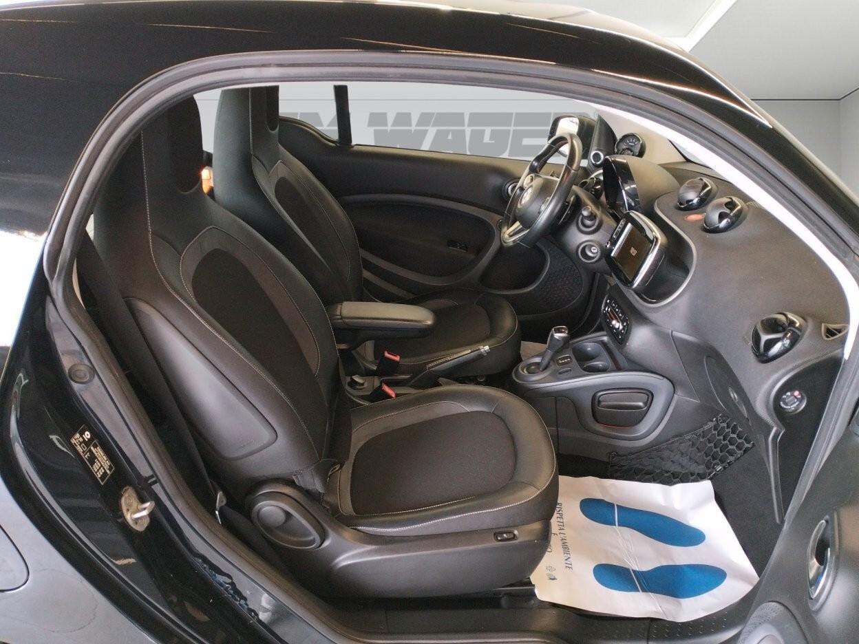 smart forTwo 0.9 t Brabus 109cv twinamic