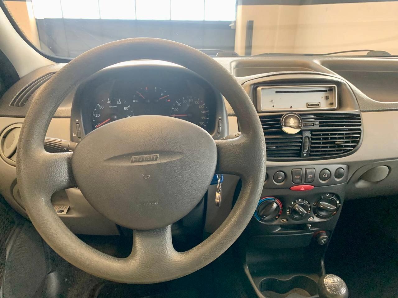Fiat Punto 1.2i 16V cat 5 porte EL