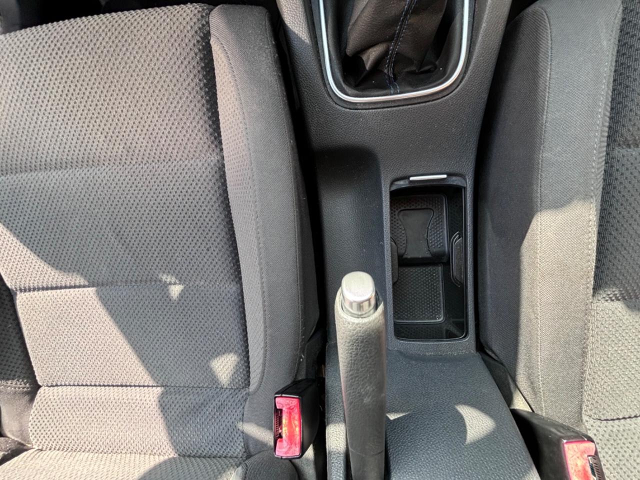 Volkswagen Golf 1.6 16V FSI 3p. Sportline