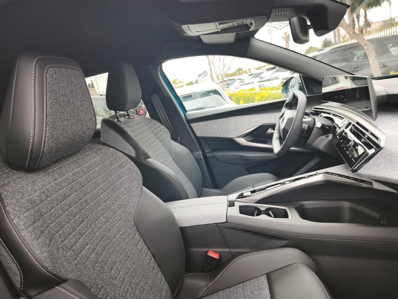 Peugeot 3008 PROMO FAST Hybrid 145 e-DCS6 Allure Business