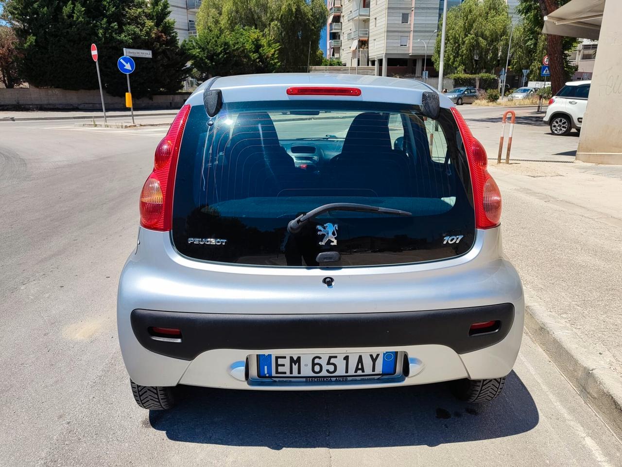 Peugeot 107 1.0 BENZINA 68CV 5p.