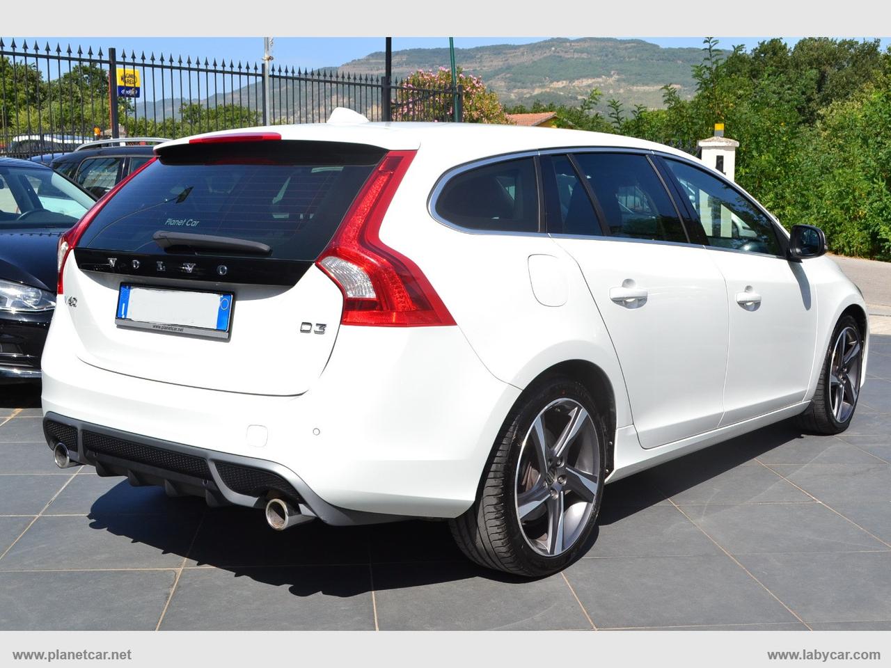 VOLVO V60 D3 R-design