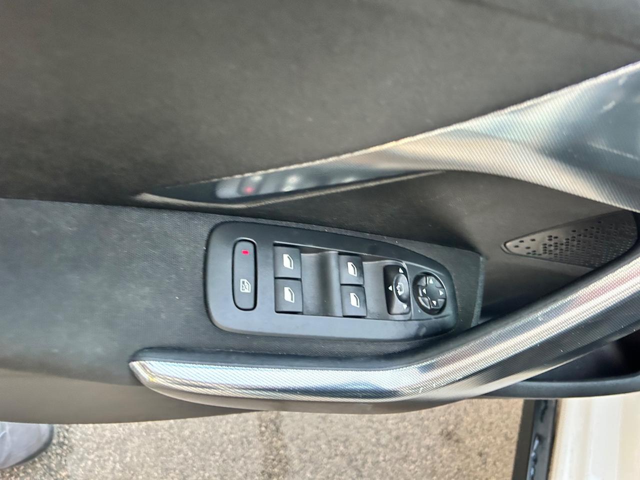 Peugeot 2008 PureTech 82 ETG5 S&S Allure