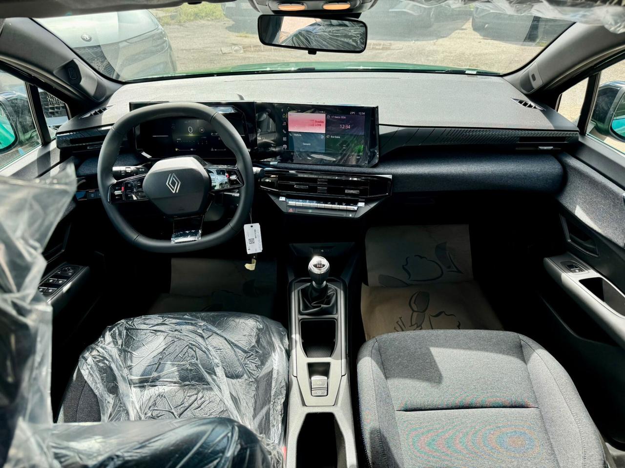 Renault Clio TCe 115 CV Evolution KM0 04/2026 ITALIANA