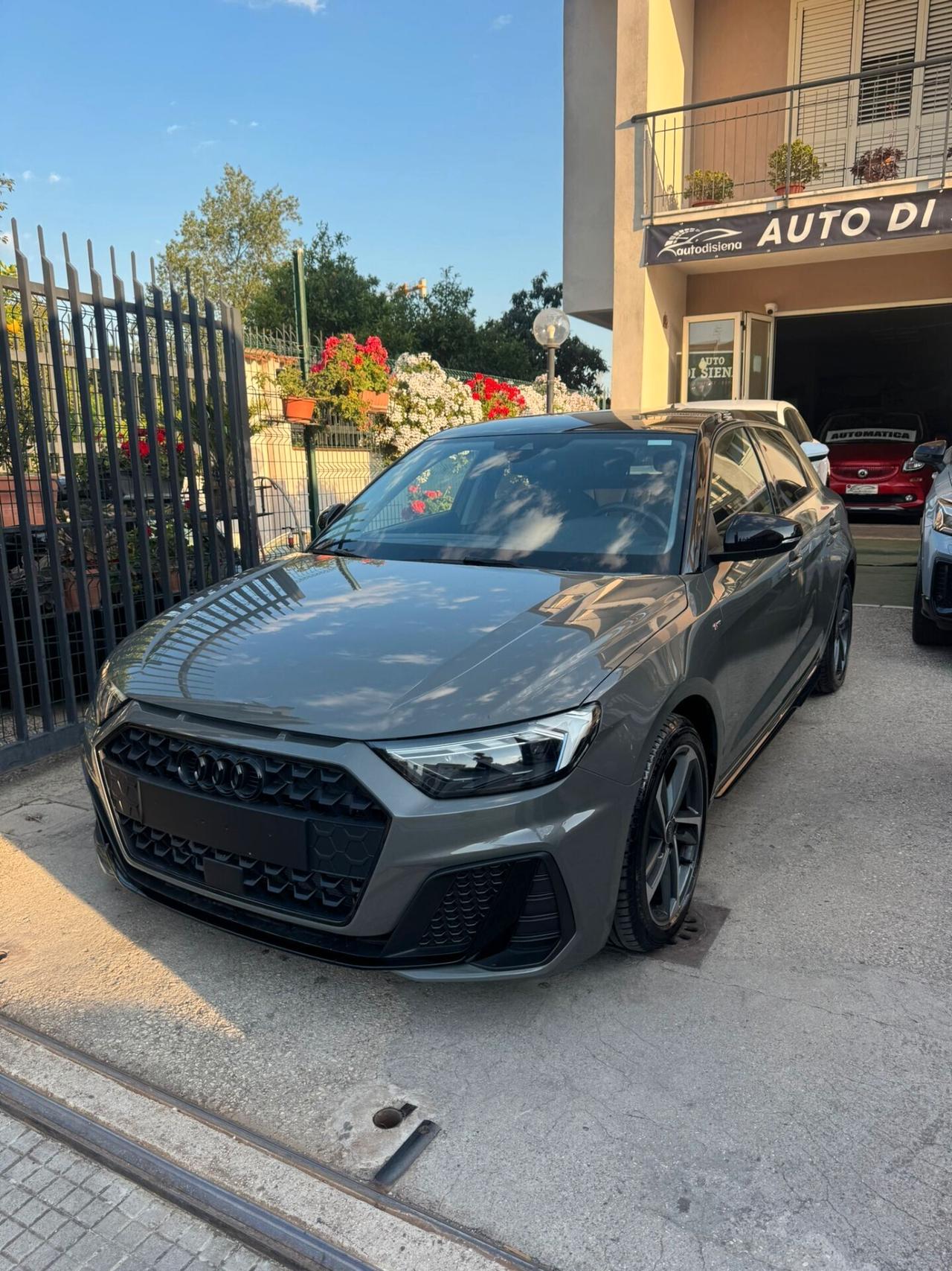 Audi A1 allstreet 30 TFSI Identity Contrast