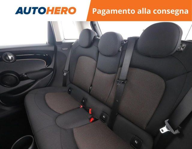 MINI Cooper 1.5 Cooper Essential 5 porte