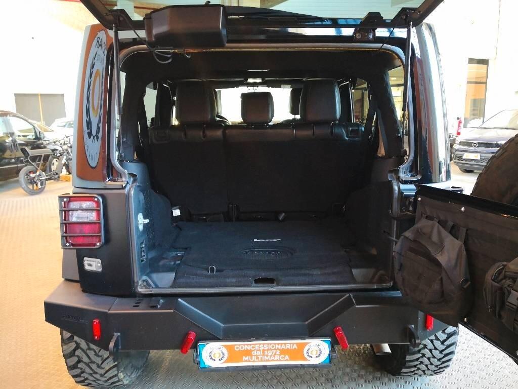 Jeep Wrangler Unlimited 2.8 CRD DPF Sahara Auto