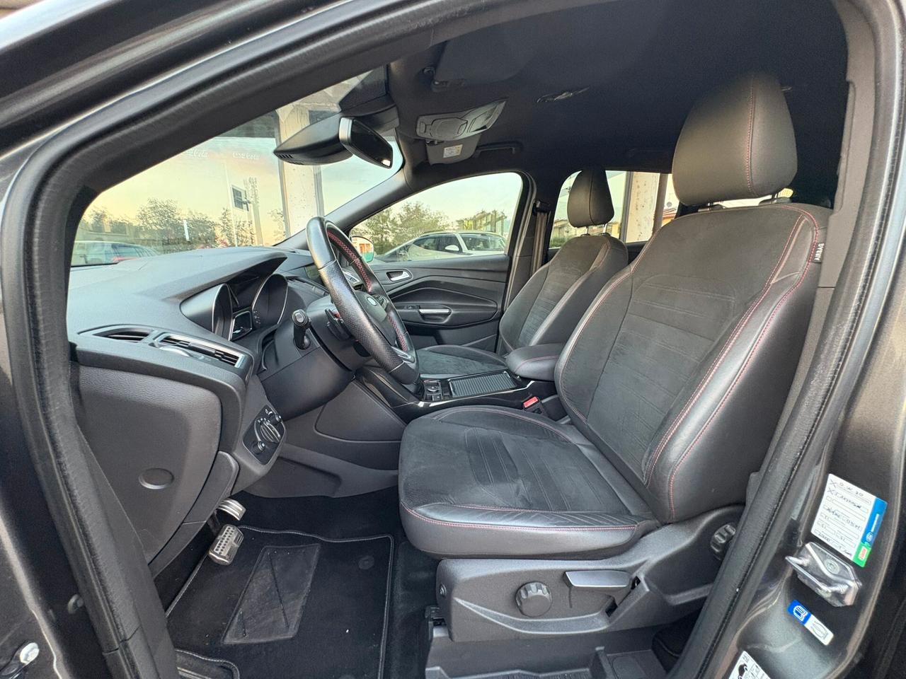 FORD KUGA 2.0 TDCI TAGLIANDI FORD SI A NEOPATENTATI