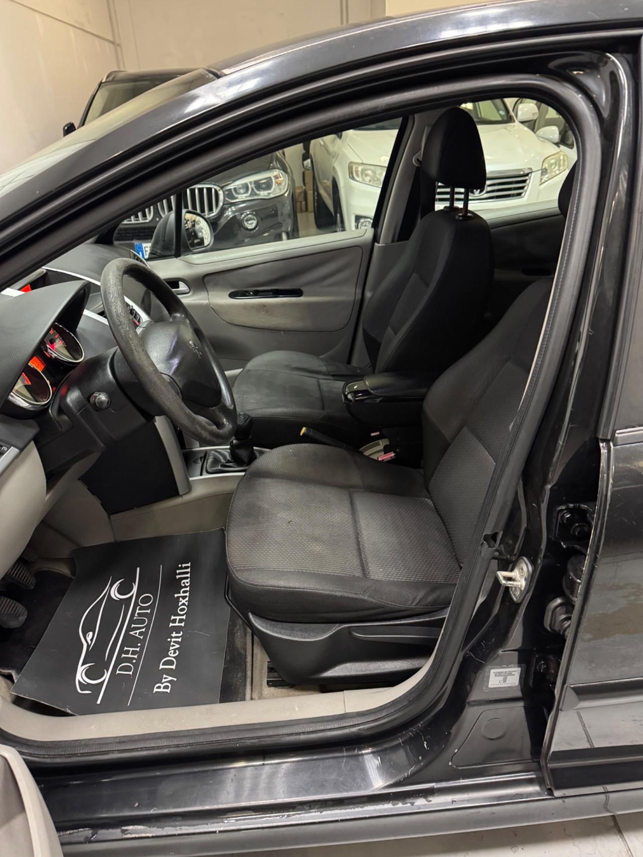 Peugeot 207 1.6 HDi 90CV 5p. XT