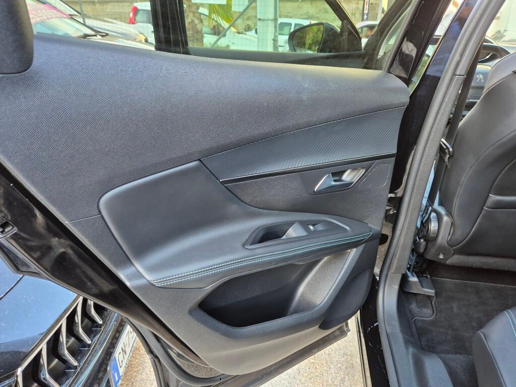 Peugeot NEW 3008 BlueHDi 130CV EAT8 ALLURE