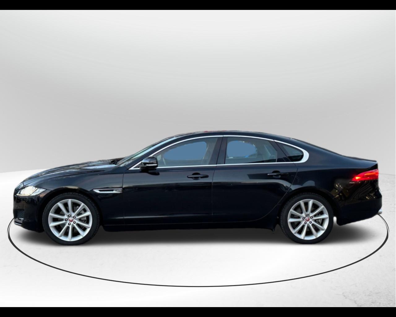 JAGUAR XF 2ª serie (X260) XF 2.0 D 180 CV aut. Prestige