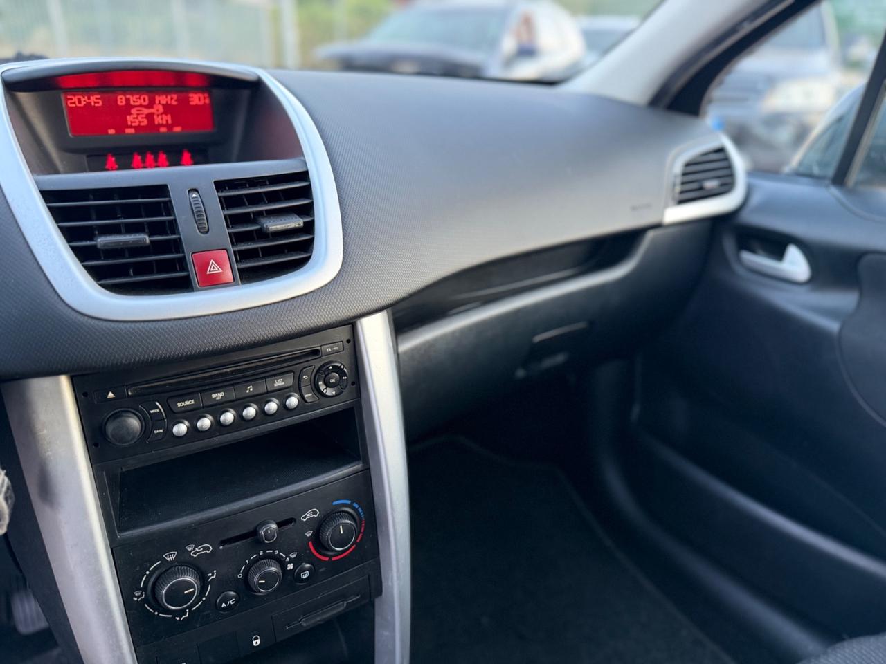 Peugeot 207 Plus 1.4 8V 75CV 5p. ECO GPL