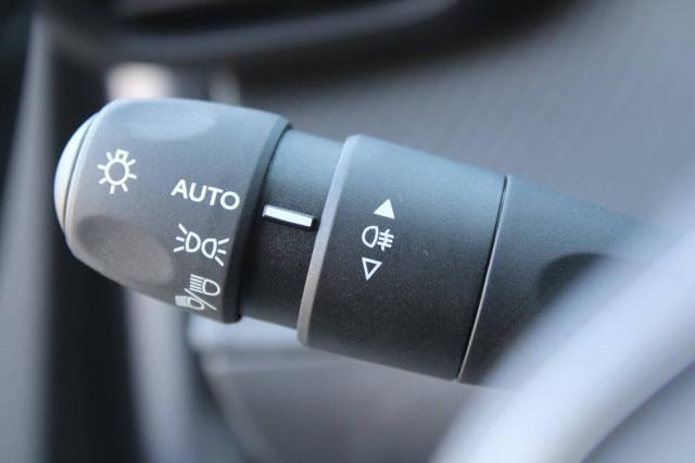 Peugeot 2008 1.2 puretech Allure 100cv con CarPlay