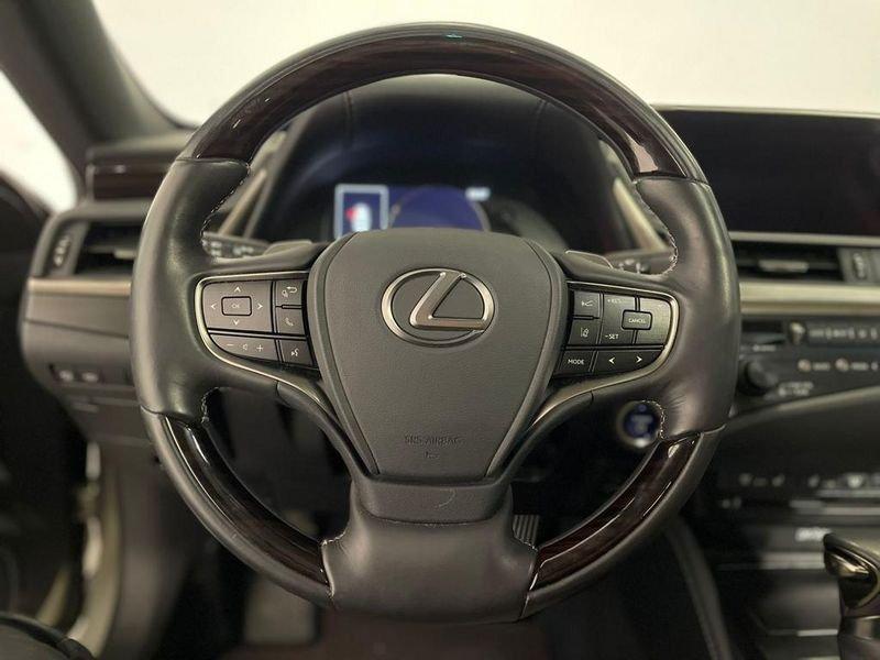 Lexus ES Hybrid Luxury