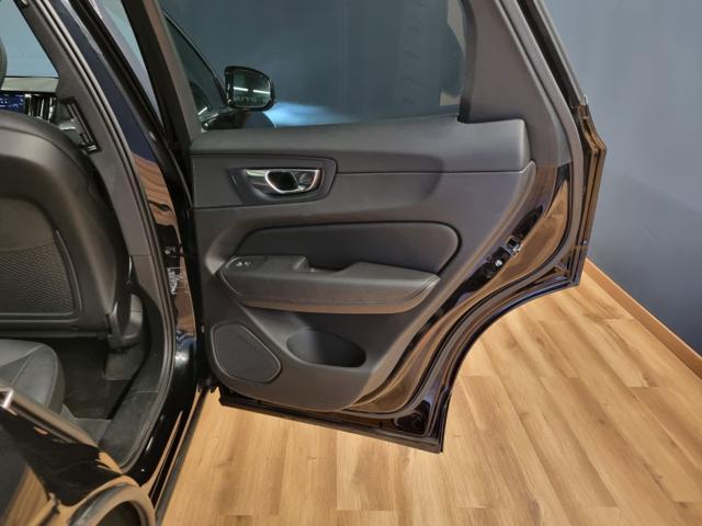 VOLVO XC60 B5 (d) AWD Geartronic Momentum Pro