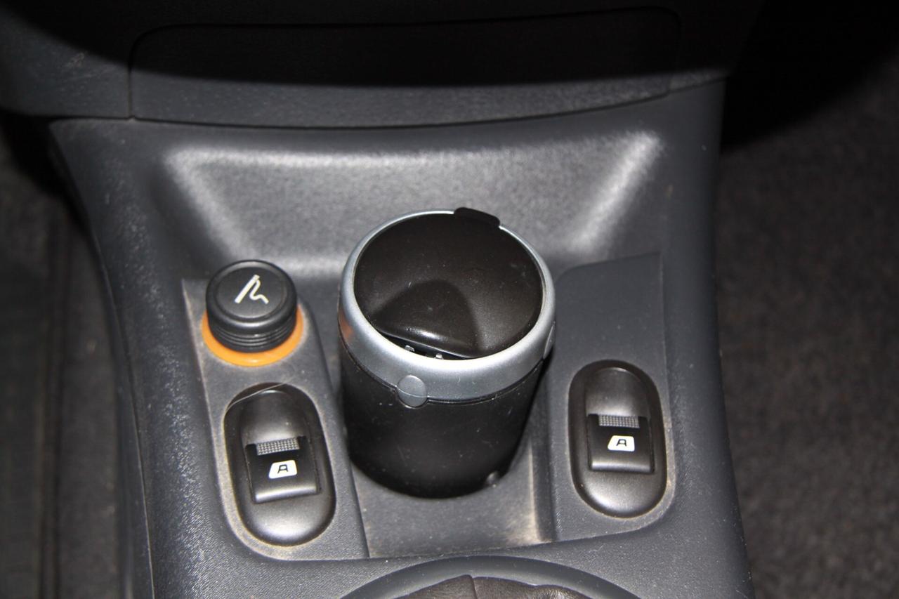 Citroen C2 1.1 benzina NEOPATENTATI