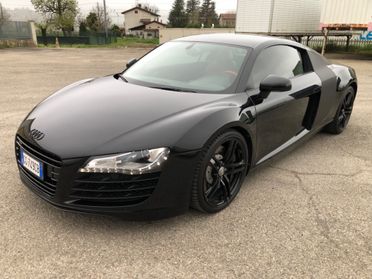 Audi R8 4.2 V8 FSI quattro exclusive manuale