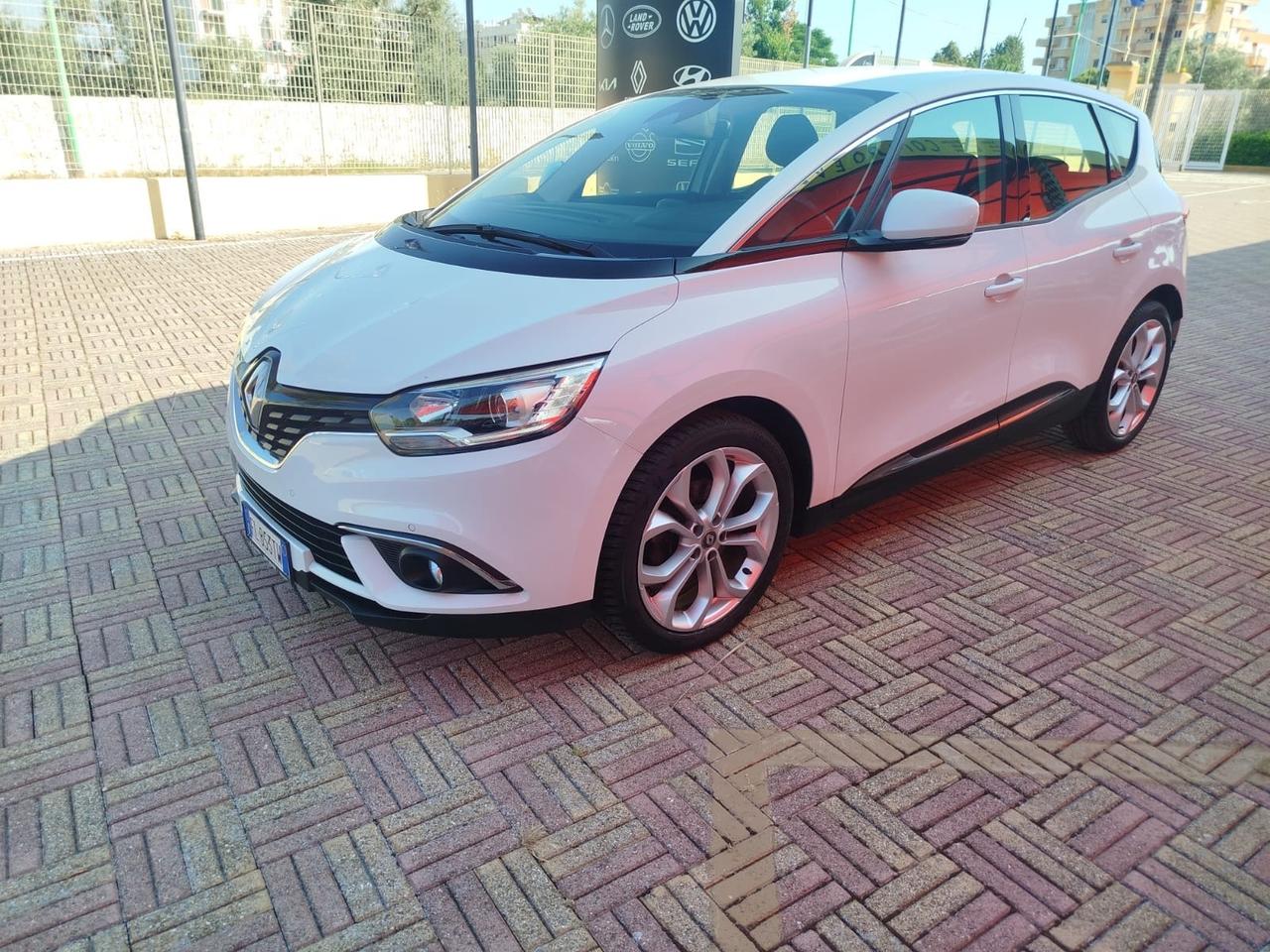 Renault Scenic Scénic dCi 8V 110 CV EDC Energy Bose