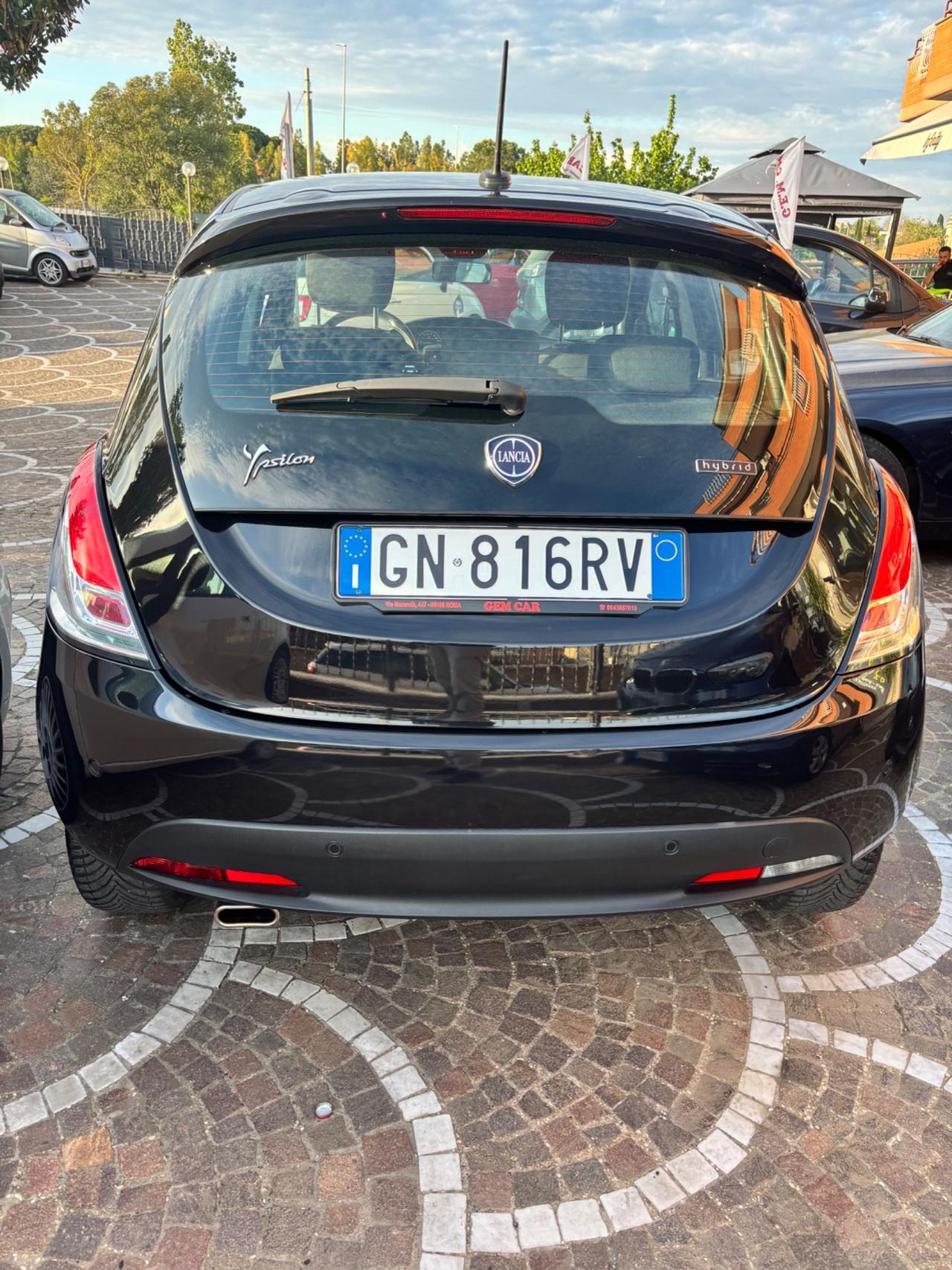 Lancia Ypsilon 1.0 FireFly 5 porte S&S Hybrid Gold Plus