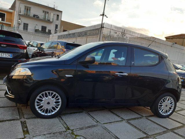 LANCIA Ypsilon 1.2 69 CV 5 porte Gold