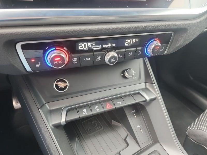 Audi Q3 Q3 35 TDI S tronic S line edition Matrix Led ACC Black Pack Gancio