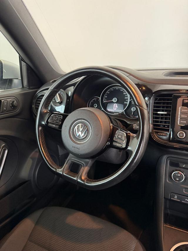 VOLKSWAGEN Maggiolino Cabrio 1.6 TDI Design