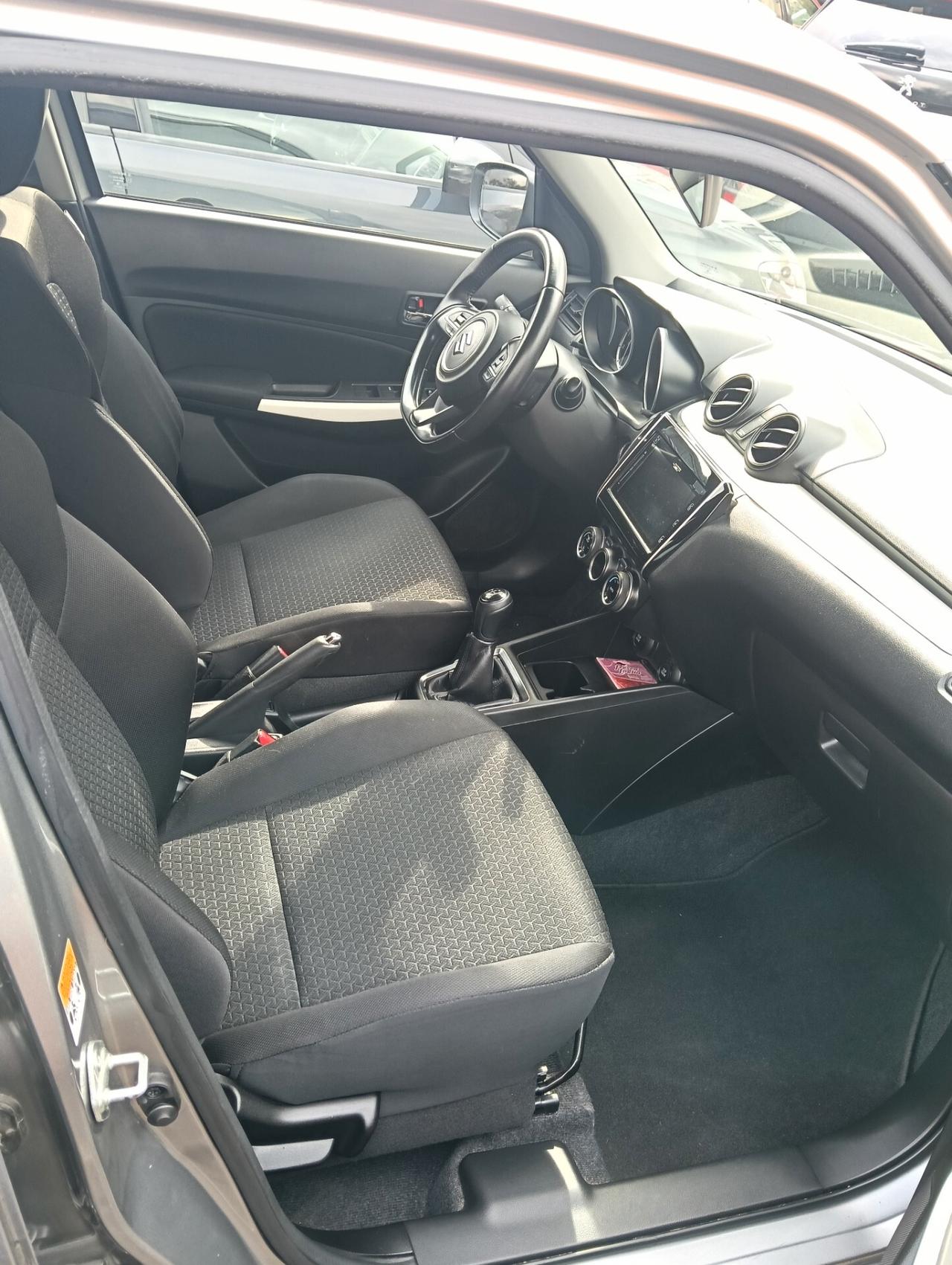 Suzuki Swift 1.2 Hybrid Top